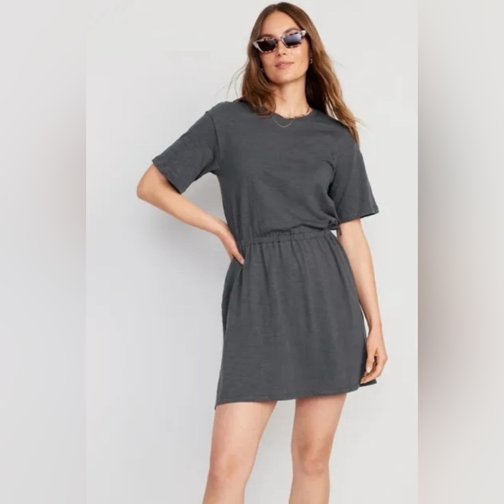 Old Navy Women’s T-Shirt Dress with cinched waist in Dark Gray Medium M